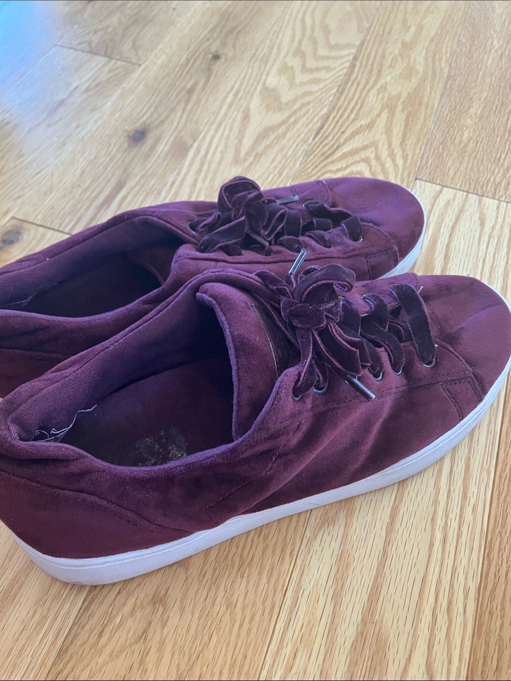 Vionic Women's Velvet Lace-Up Sneakers - Burgundy